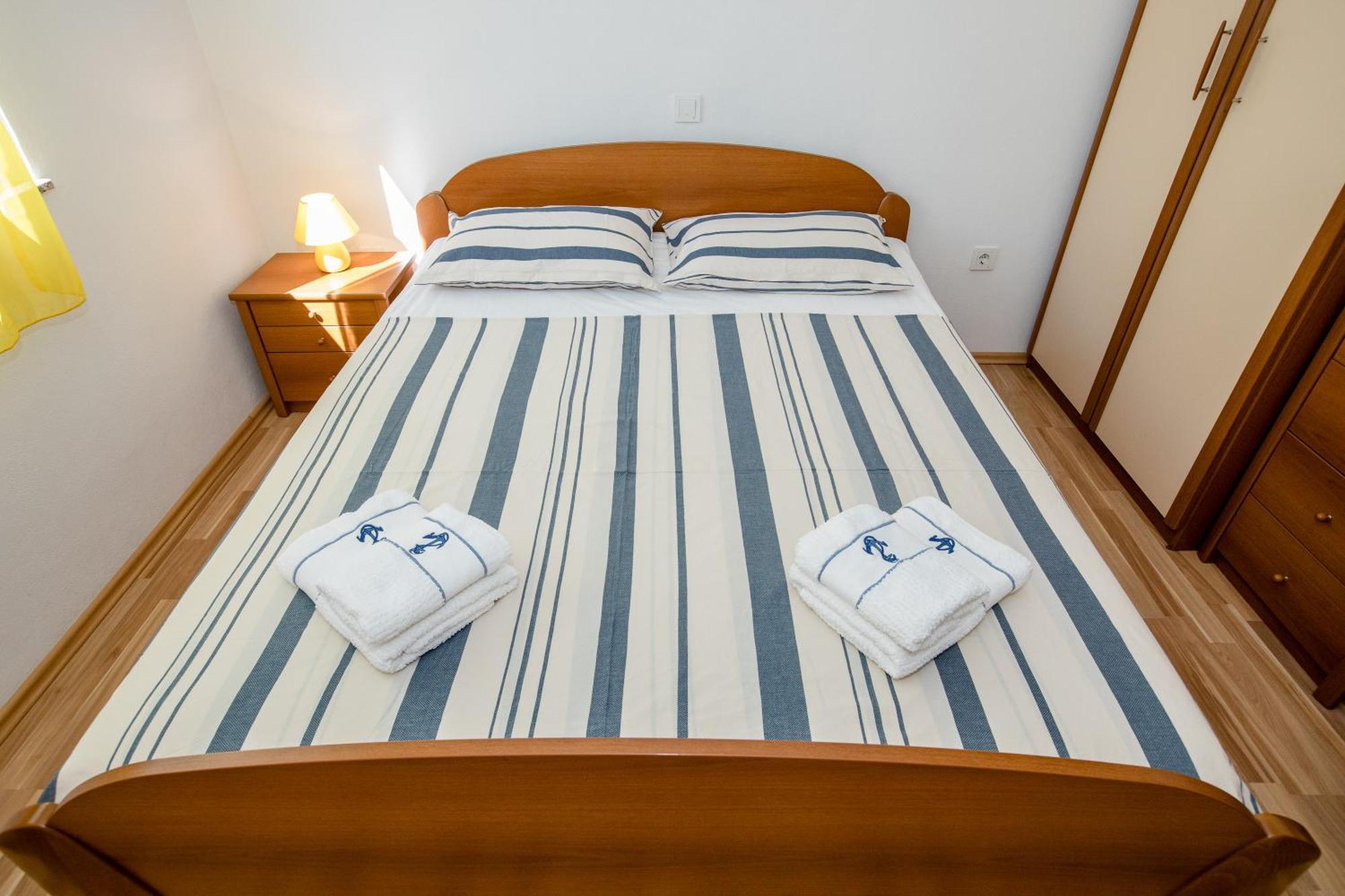 Apartments & Room Spanjol Palit Ngoại thất bức ảnh